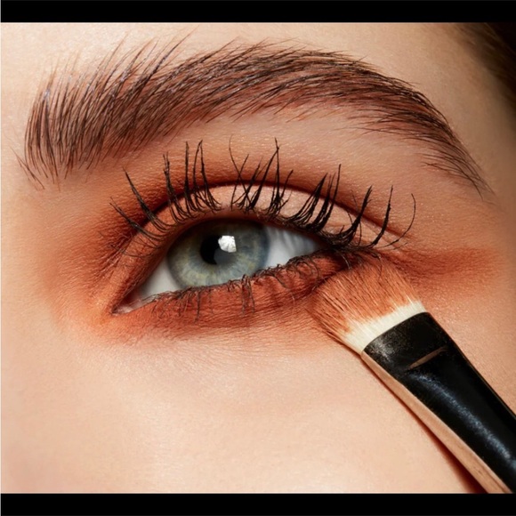 MAC Powder Matte Eyeshadow What Clout - Picture 3 of 8